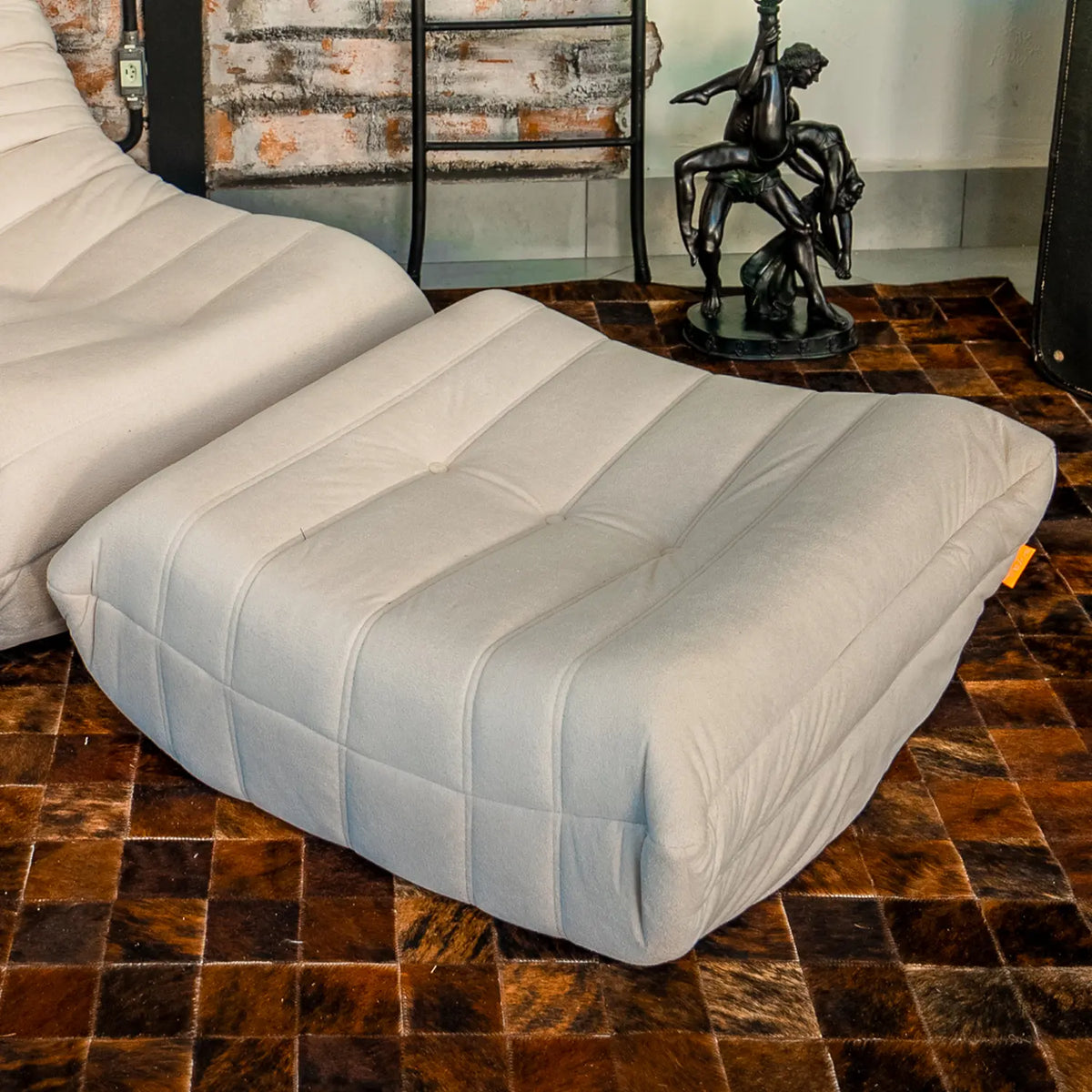 Apoio para Poltrona Design 1973 - Preto